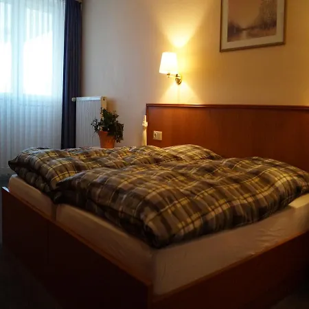 Wilhelm Busch Hotel 2*
