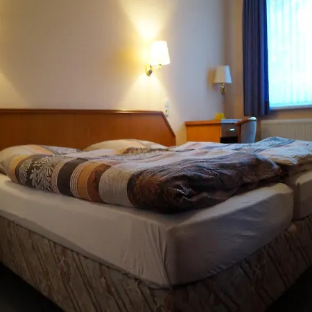Wilhelm Busch Hotel 2*